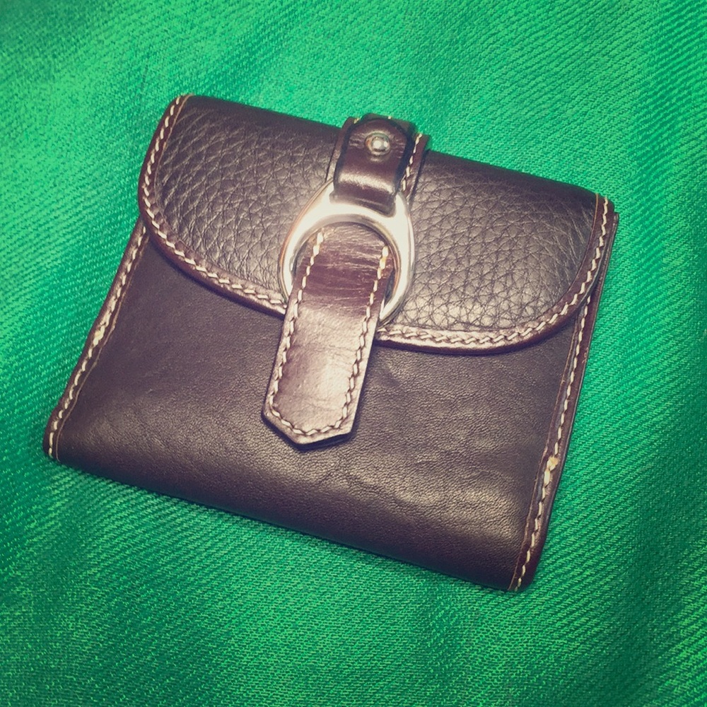 Dooney and Bourke brown leather wallet!